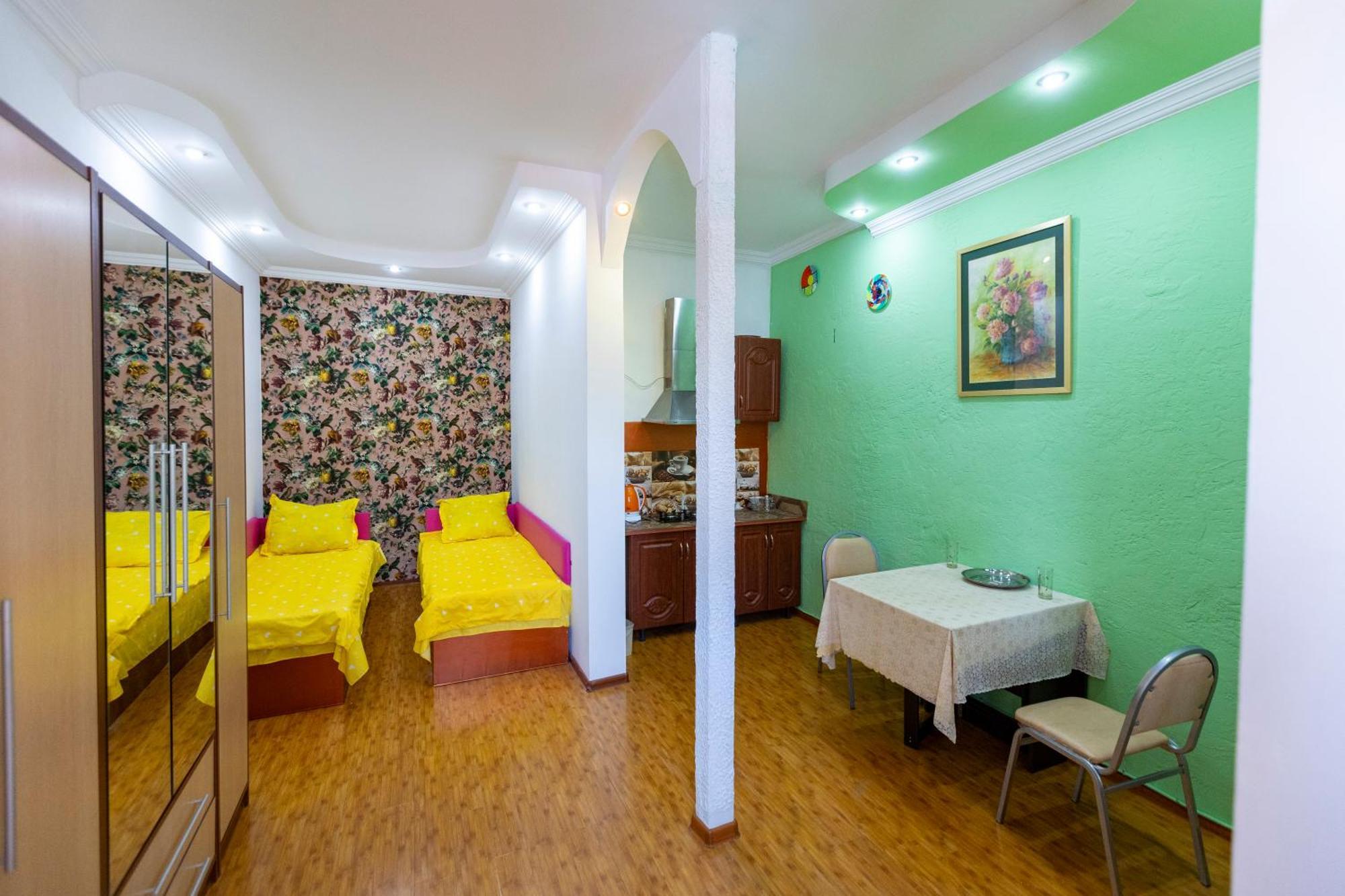 Homestay In Tbilisi Center Gm מראה חיצוני תמונה